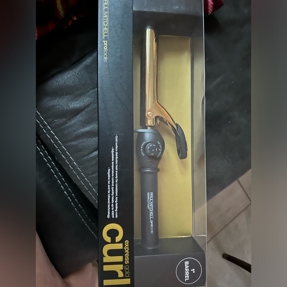 Brand new Paul Mitchell curing iron 1”